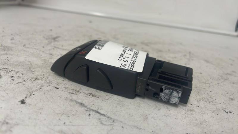 Commande autoradio RENAULT CLIO 4 PHASE 1 Diesel - 1