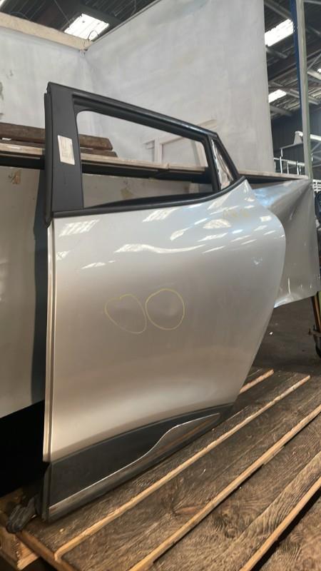 Porte arriere gauche RENAULT CLIO 4 PHASE 1 Diesel - 1