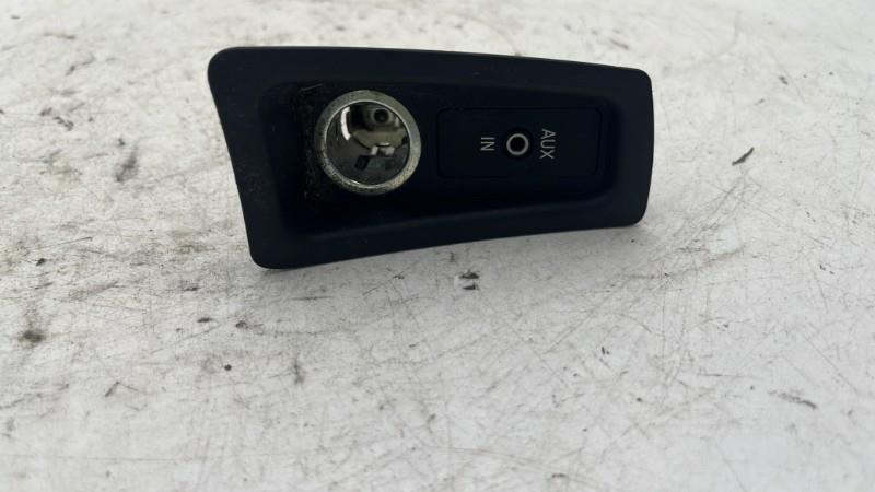 Allume cigare BMW SERIE 1 E81 Diesel - 1