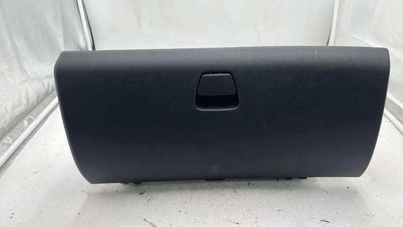 Boite a gants PEUGEOT 108 Essence - 1