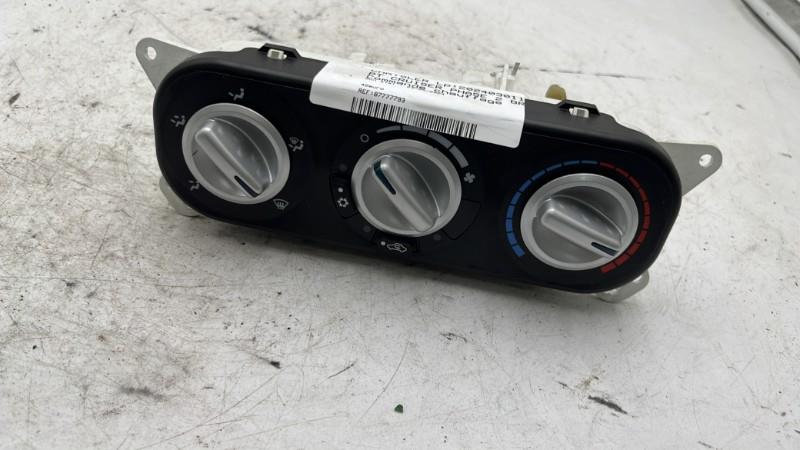 Commande chauffage CHRYSLER PT CRUISER PHASE 2 BREAK Diesel - 1