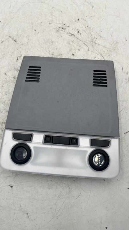 Eclairage de plafonnier BMW SERIE 1 E81 Diesel - 1