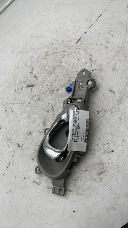 Poignee interieur arriere gauche CHRYSLER PT CRUISER PHASE 2 BREAK Diesel - 1