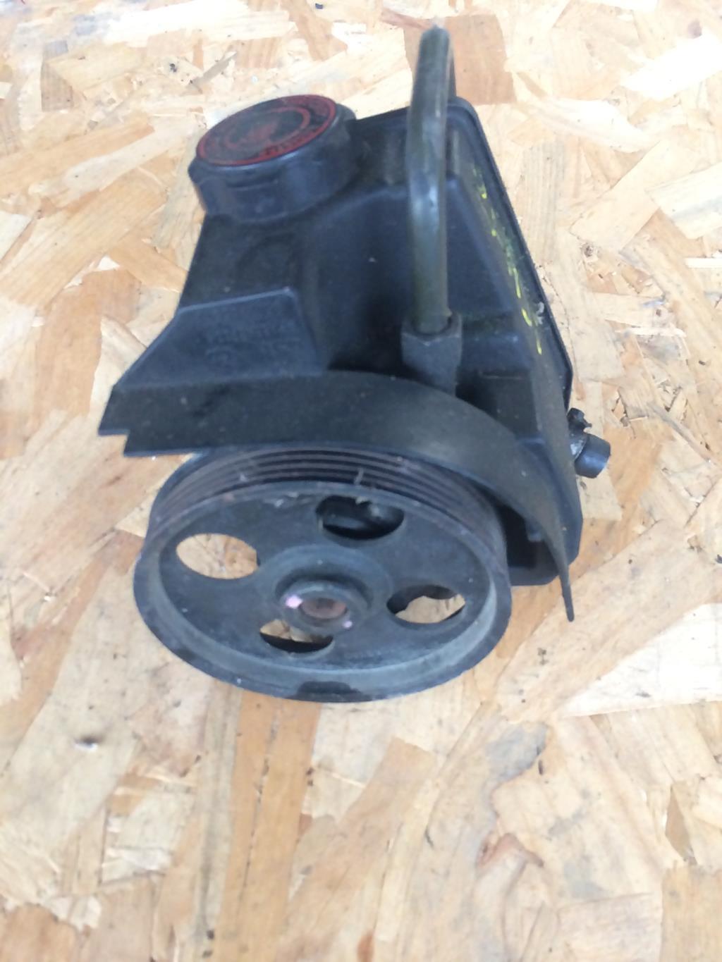 Pompe de direction PEUGEOT 206  - 1