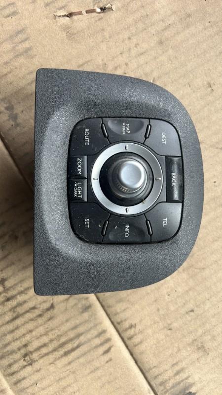 Commande GPS RENAULT GRAND SCENIC 2 PHASE 2 Diesel - 1