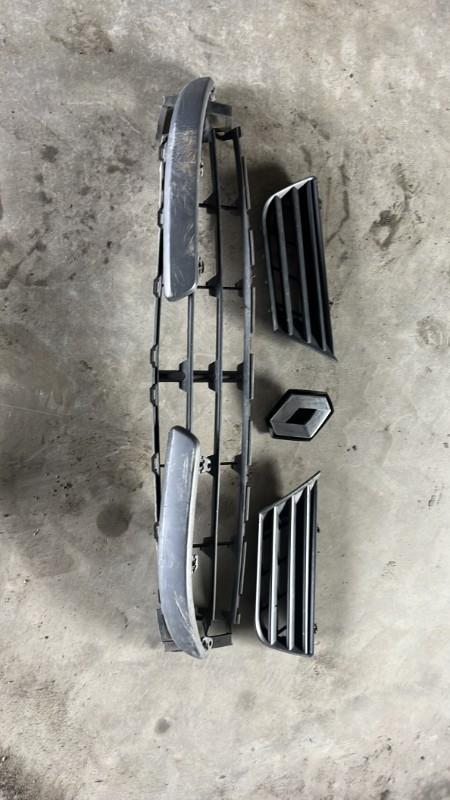 Grille de pare choc RENAULT MODUS PHASE 1 Diesel - 1