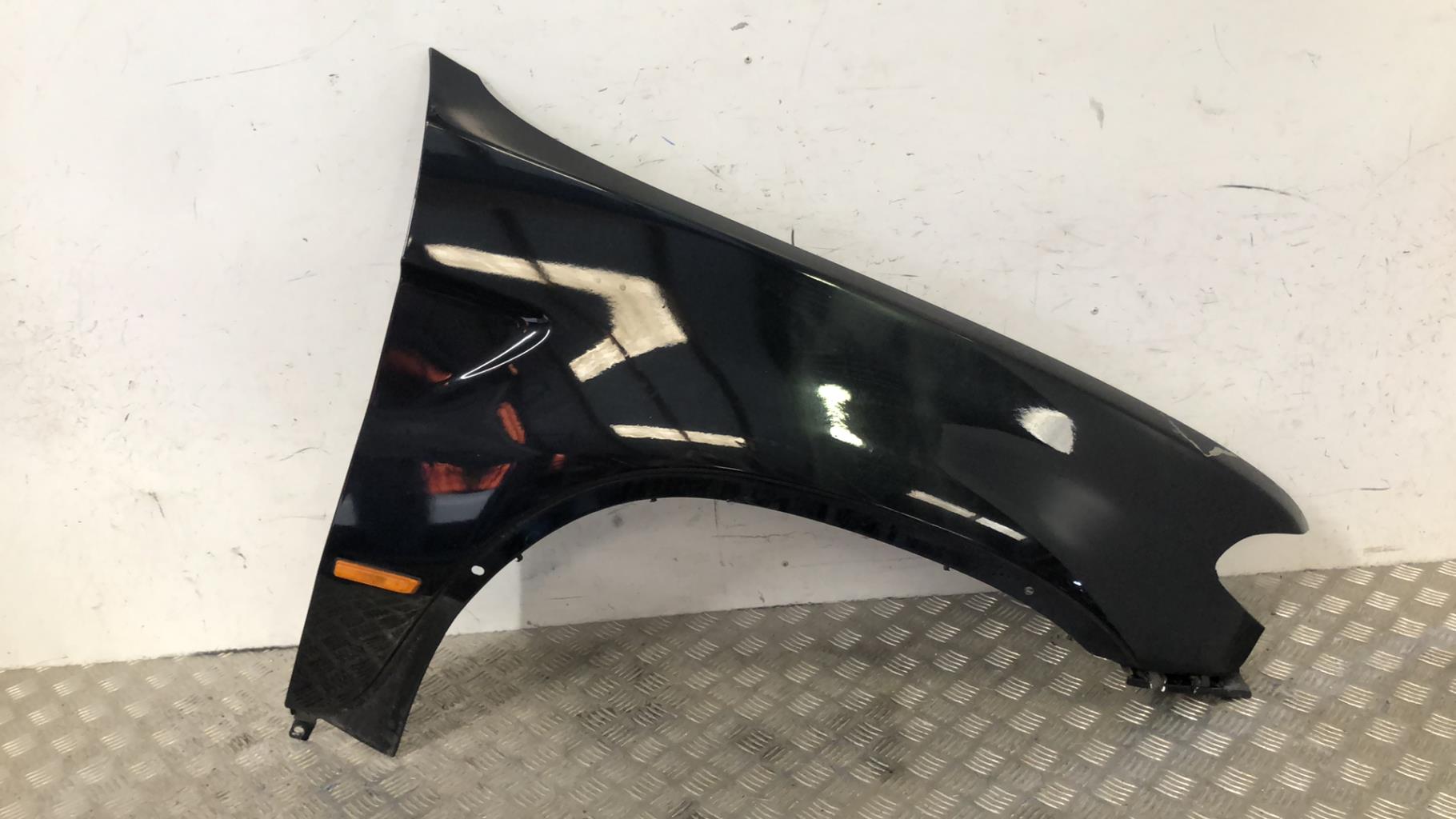 Parafango anteriore destro BMW X5 E53 Diésel - 1