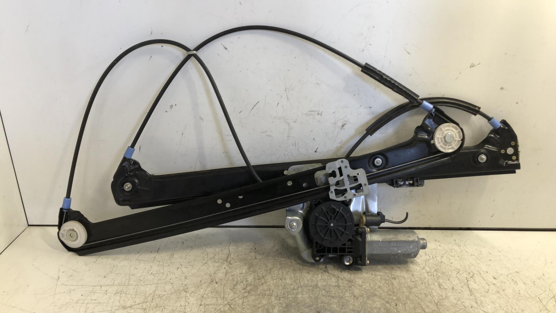 Alzacristalli elettrico anteriore destro BMW X5 E53 Diésel - 1