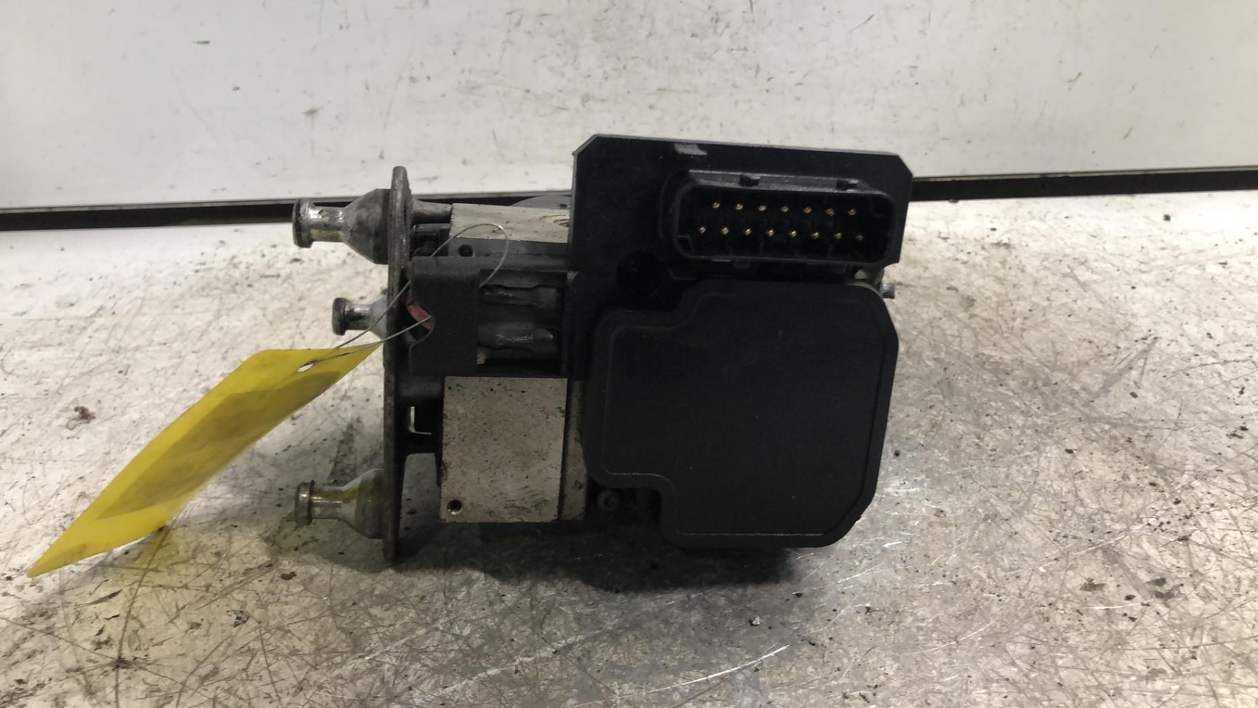 Blocco ABS (antibloccaggio freni) MERCEDES CLASSE CLK 208 PHASE 1 CABRIOLET Gasolina - 1