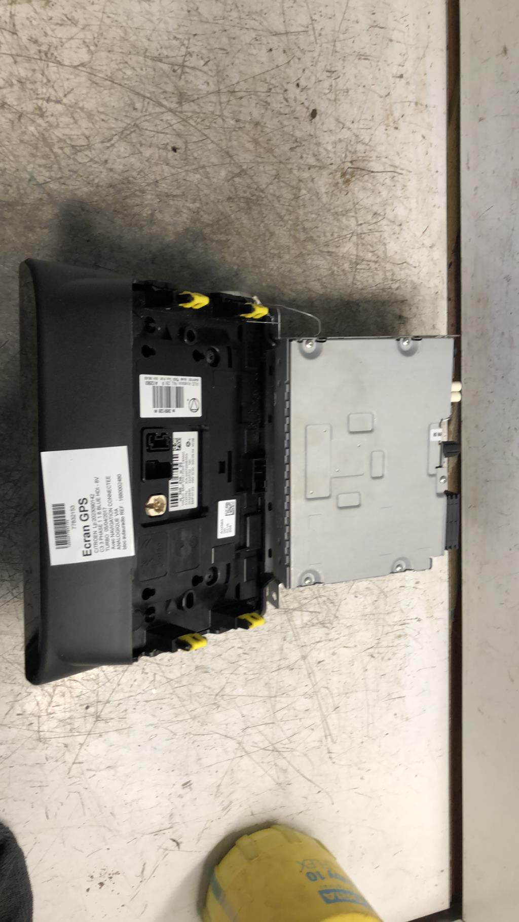 Ecran GPS CITROEN C3 3 PHASE 1 Diesel - 1