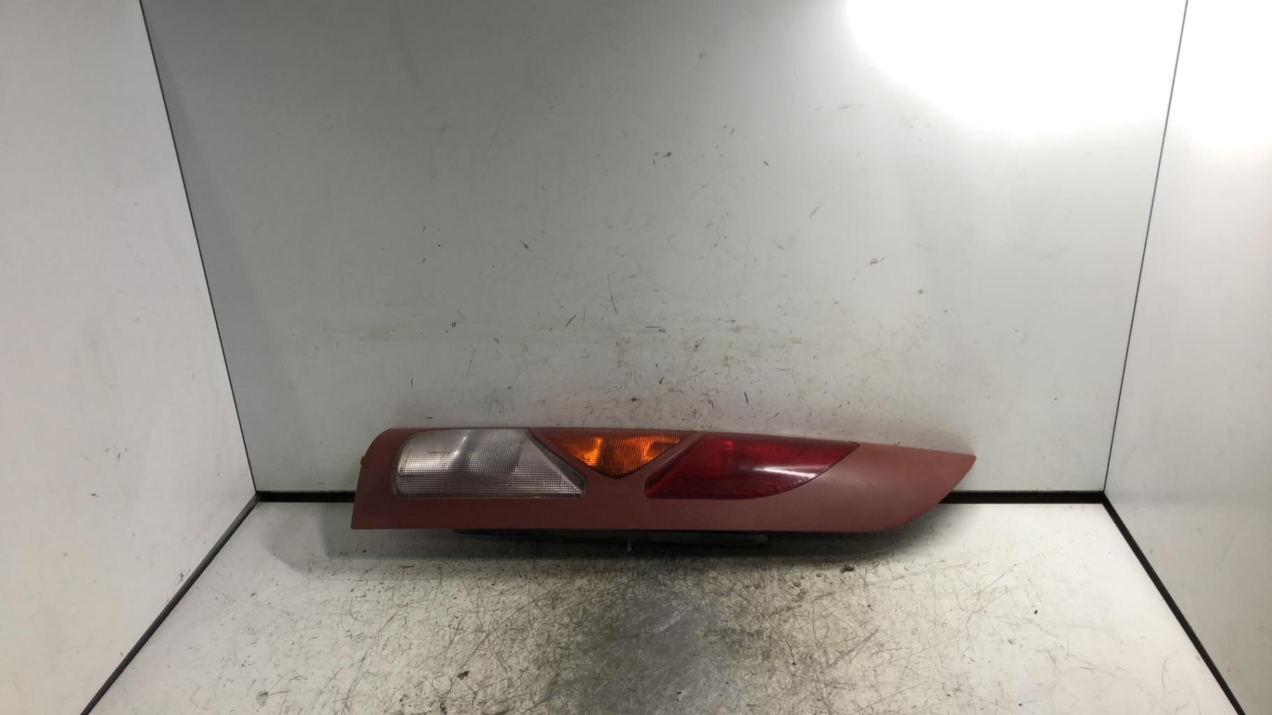 Fanale posteriore principale destro (luci) RENAULT KANGOO 1 PHASE 1 Gasolina - 1
