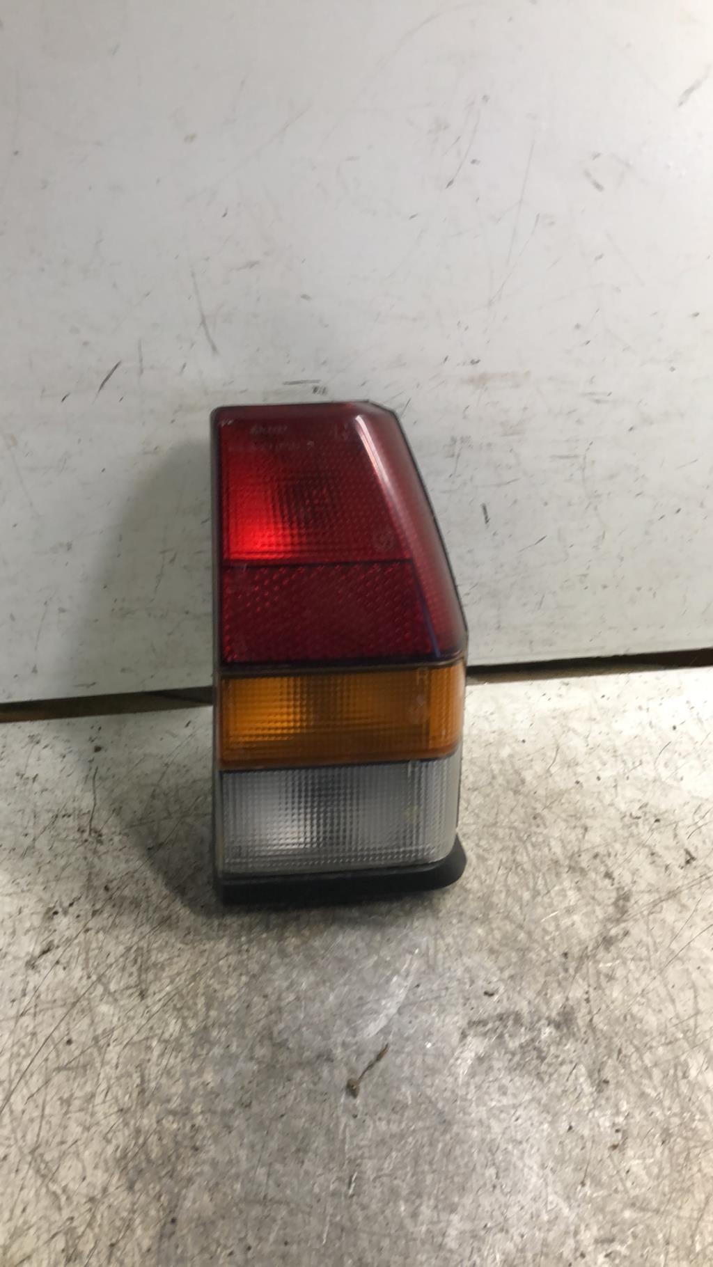 Fanale posteriore principale destro (luci) VOLKSWAGEN POLO 2 PHASE 1 Gasolina - 1