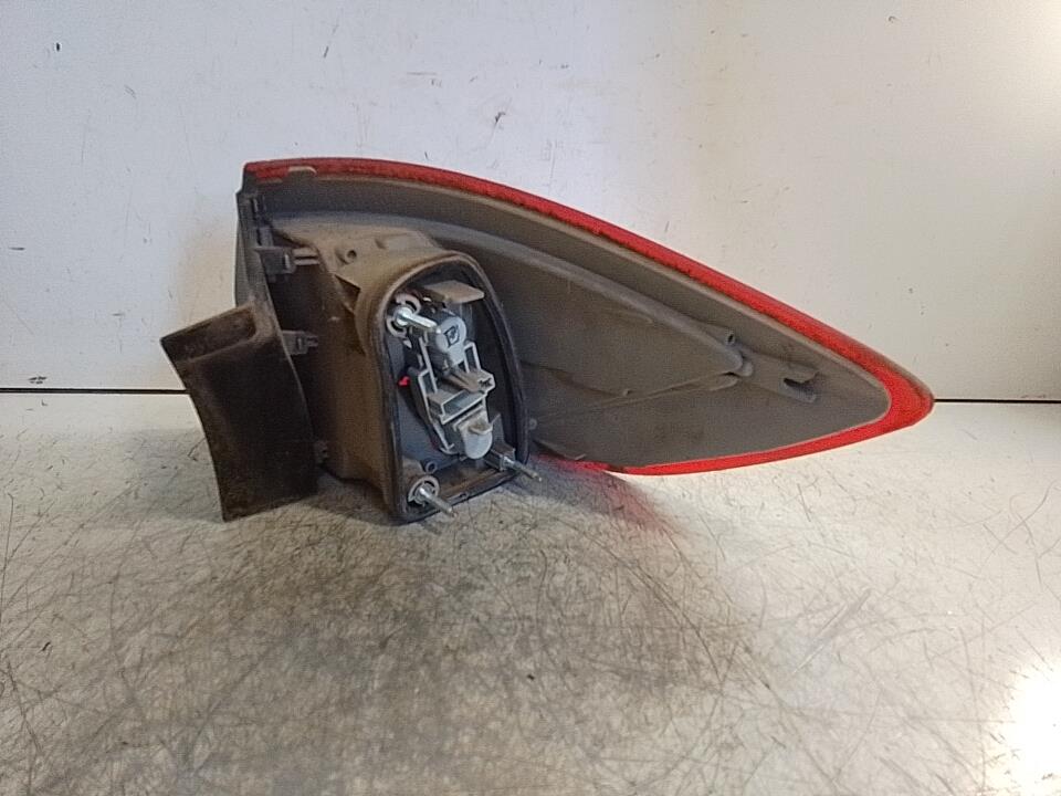 Fanale posteriore principale sinistro (luci) FORD MONDEO 3 PHASE 1 BREAK Diésel - 1