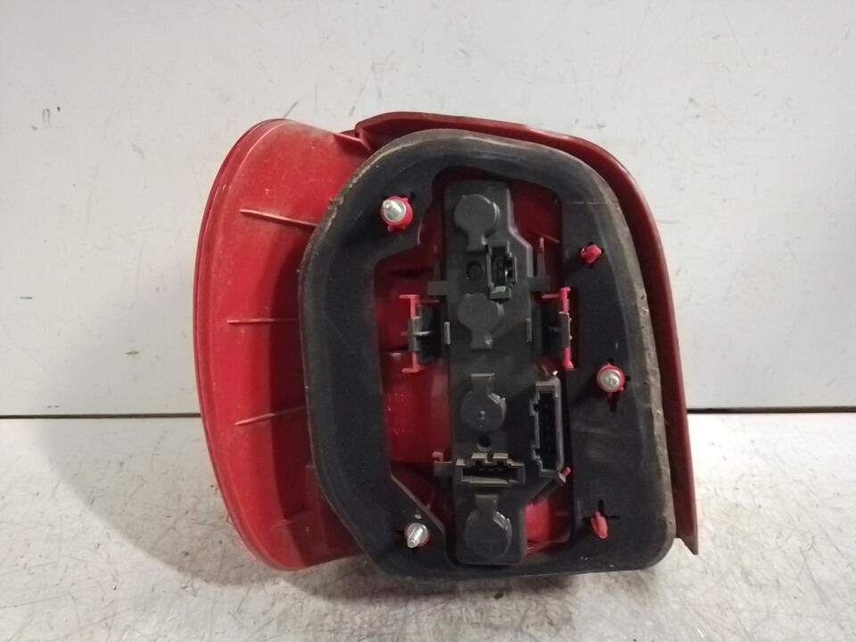 Fanale posteriore principale destro (luci) VOLKSWAGEN POLO 3 PHASE 2 Gasolina - 1