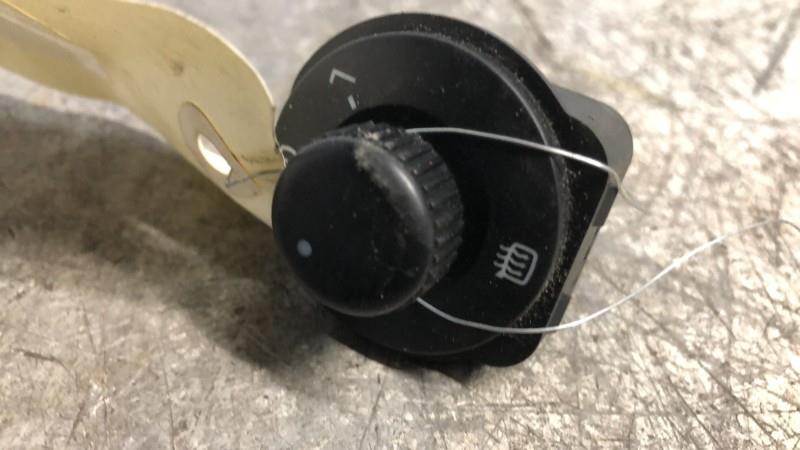 Commande retroviseurs VOLKSWAGEN POLO 5 PHASE 1 Essence - 1