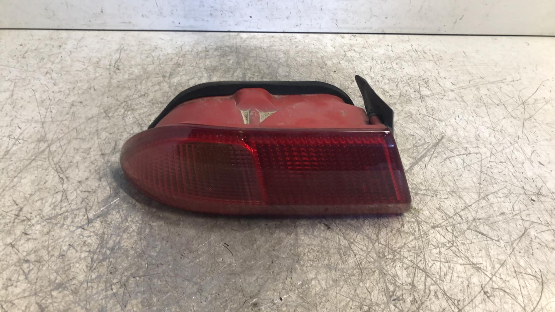 Fanale posteriore principale sinistro (luci) ALFA ROMEO 156 PHASE 3 BREAK Diésel - 1