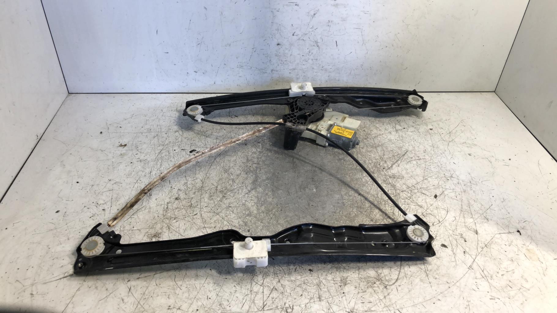 Alzacristalli elettrico anteriore destro PEUGEOT 308 2 PHASE 1 Diésel - 1