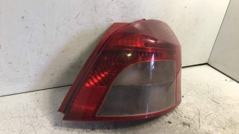 Fanale posteriore principale destro (luci) TOYOTA YARIS 2 PHASE 1 Gasolina - 1