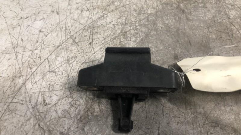 Serrure de coffre RENAULT CLIO 2 PHASE 1 Essence - 1