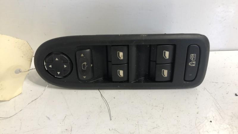 Interruttore lavacristalli anteriore sinistro PEUGEOT 508 1 SW PHASE 1 BREAK Diésel - 1