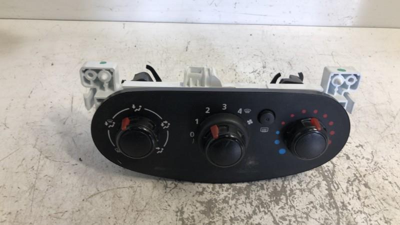 Commande chauffage DACIA SANDERO 2 PHASE 1 Essence - 1