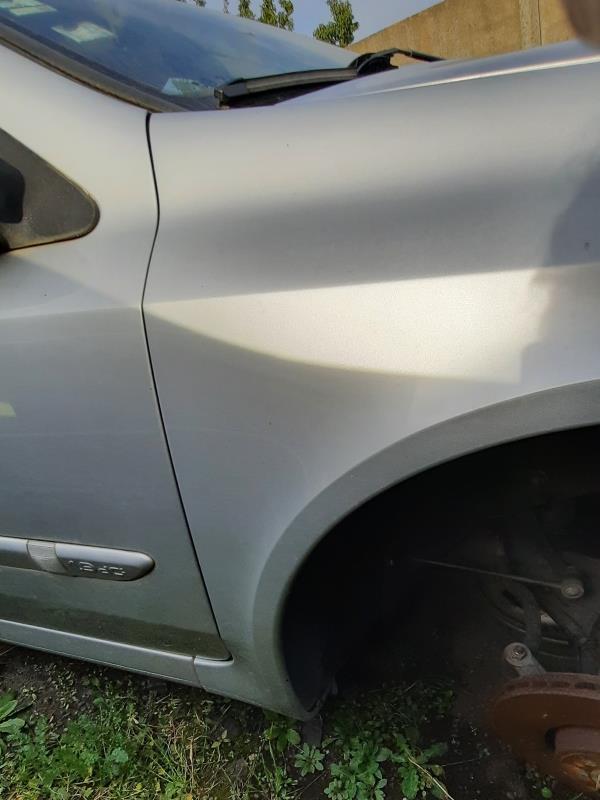 Aile avant droit RENAULT LAGUNA 2 PHASE 2 BREAK Diesel - 1