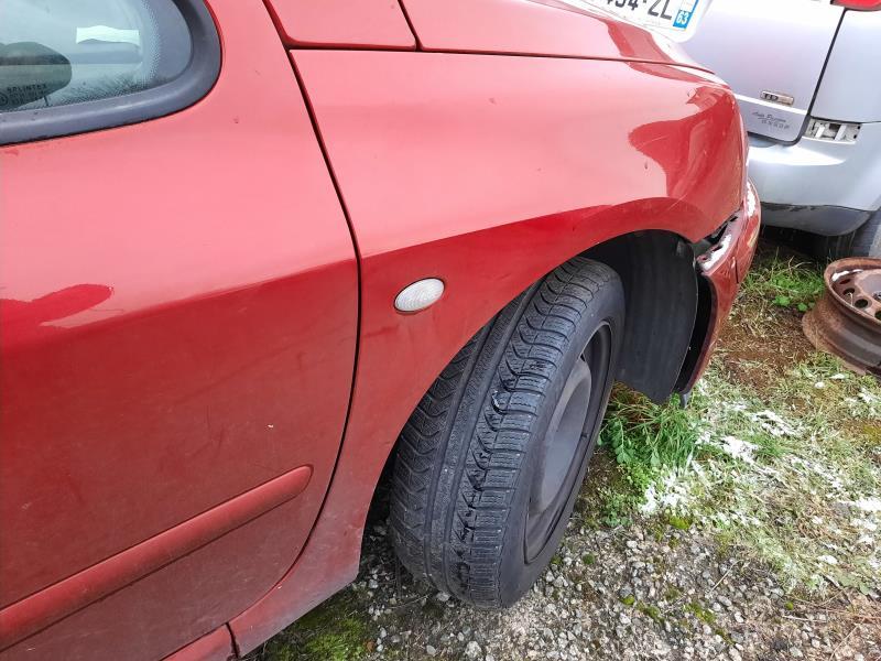 Aile avant droit PEUGEOT 307 PHASE 1 BREAK Diesel - 1