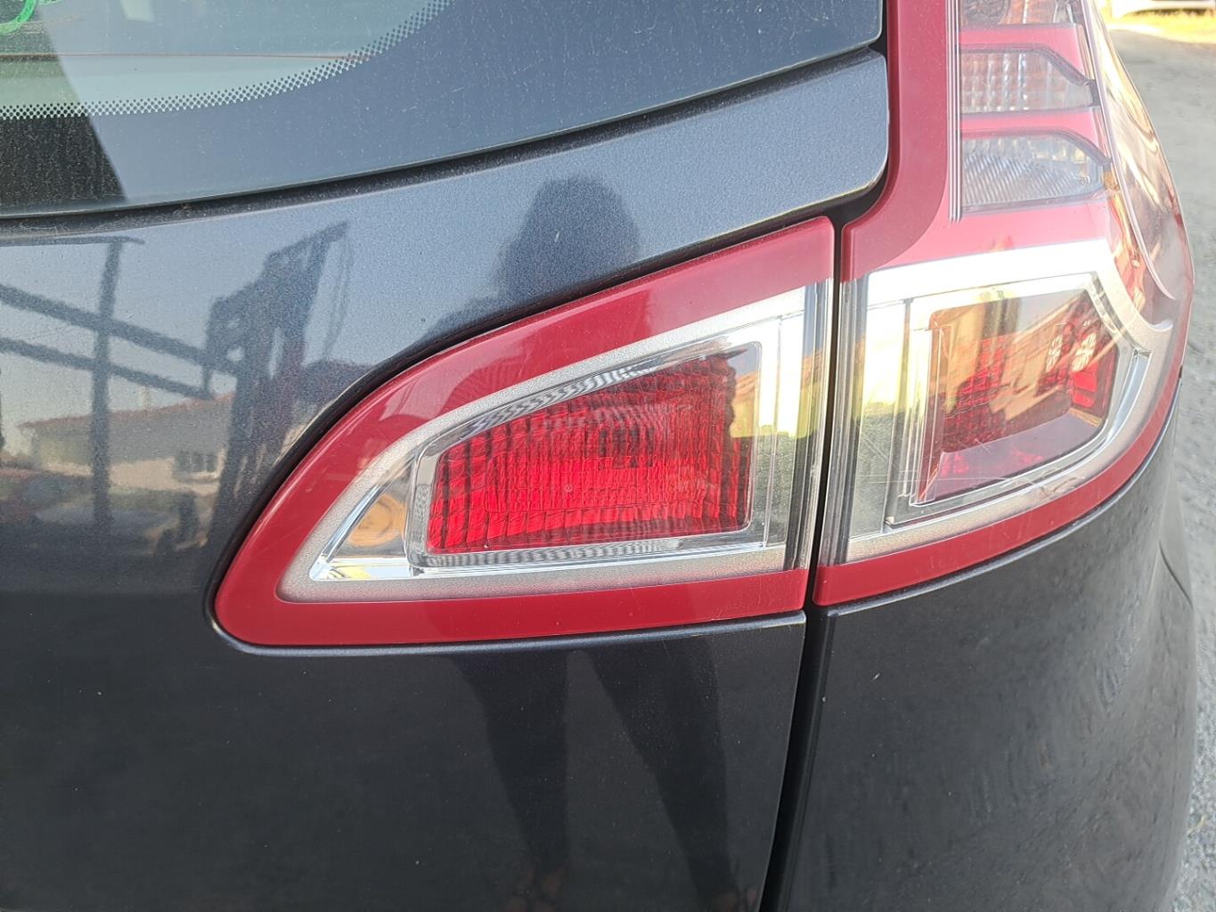Feu arriere secondaire droit (feux) RENAULT SCENIC 3 PHASE 1 Diesel - 1