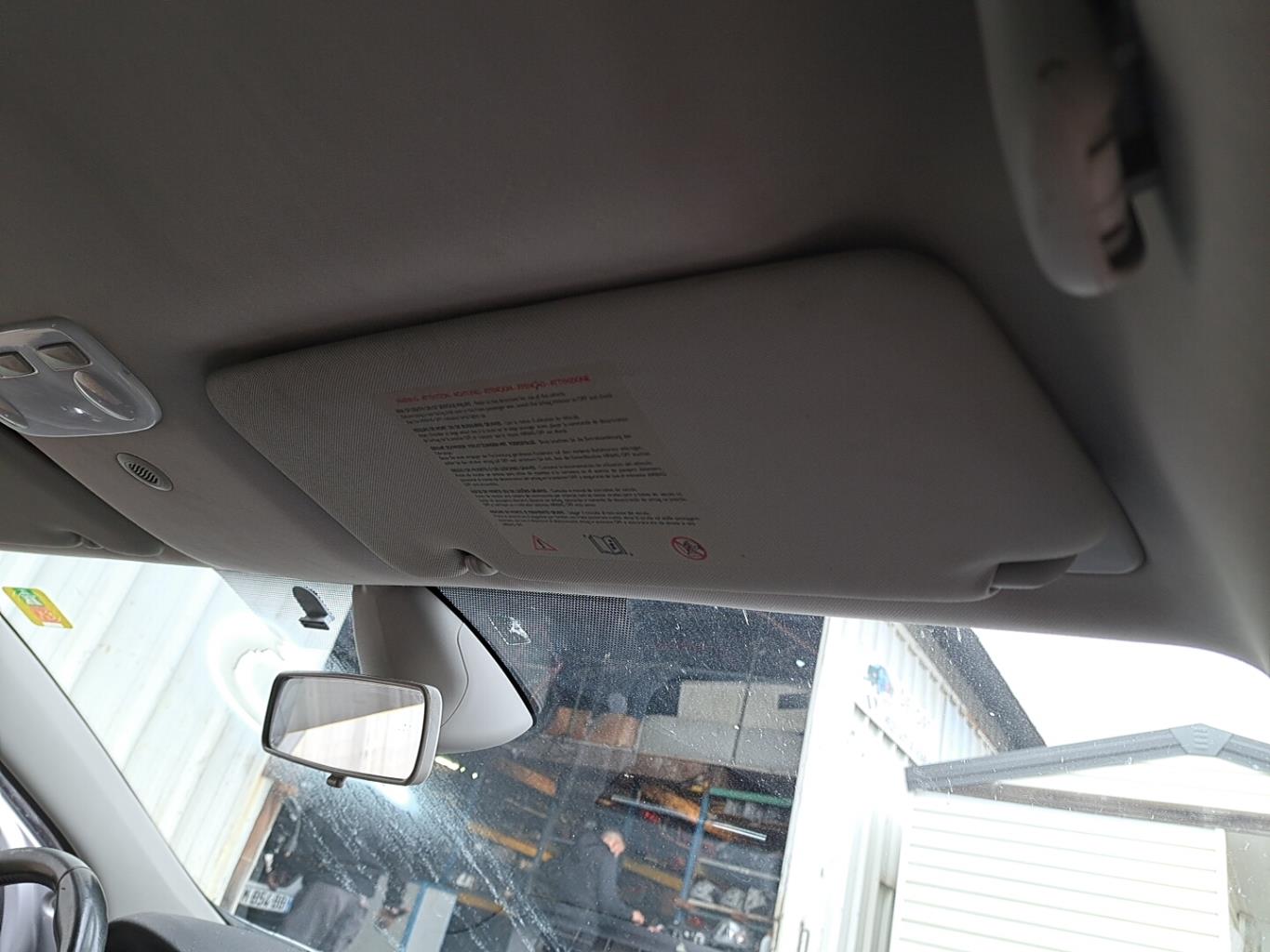 Pare soleil droit RENAULT MEGANE 3 PHASE 2 Diesel - 1