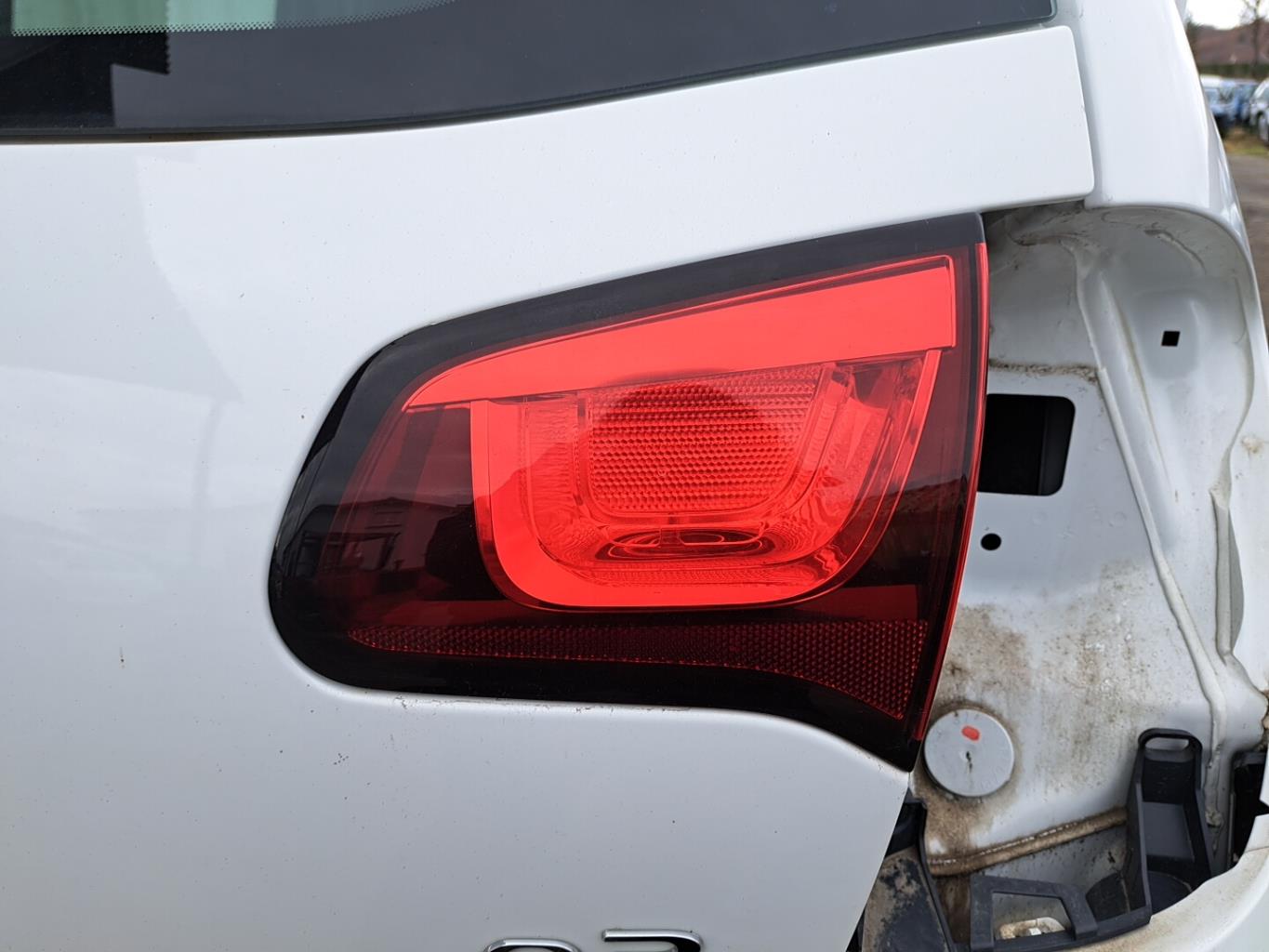 Feu arriere secondaire droit (feux) CITROEN C3 2 PHASE 1 Essence - 1