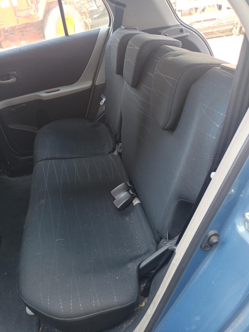 Siege central gauche TOYOTA YARIS 2 PHASE 1 Essence - 1