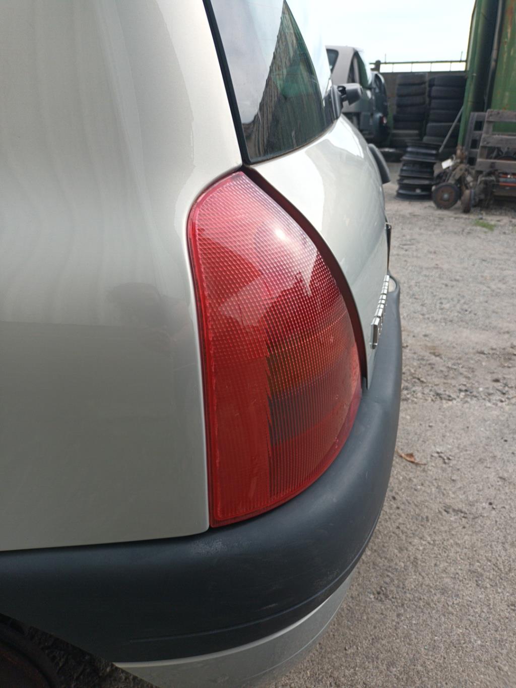 Feu arriere principal gauche (feux) RENAULT CLIO 2 PHASE 1 Essence - 1
