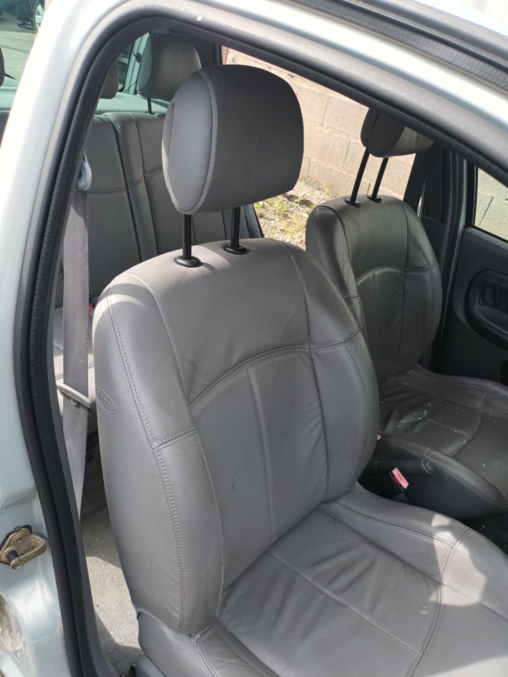 Siege avant droit RENAULT CLIO 2 PHASE 1 Essence - 1