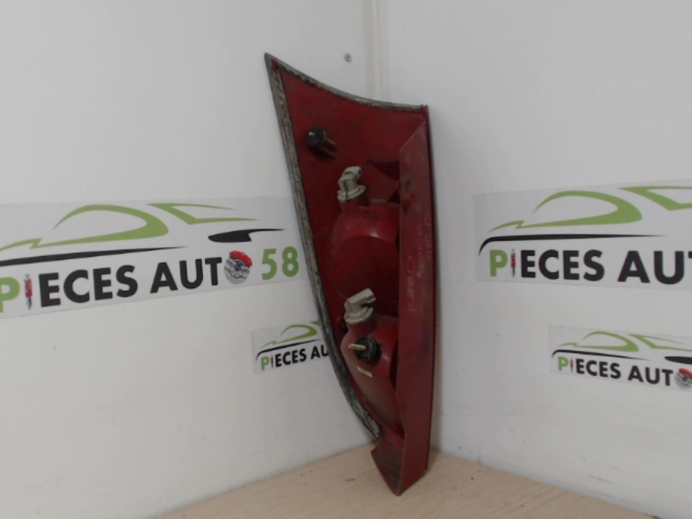 Feu arriere principal droit (feux) FORD FOCUS 1  - 1