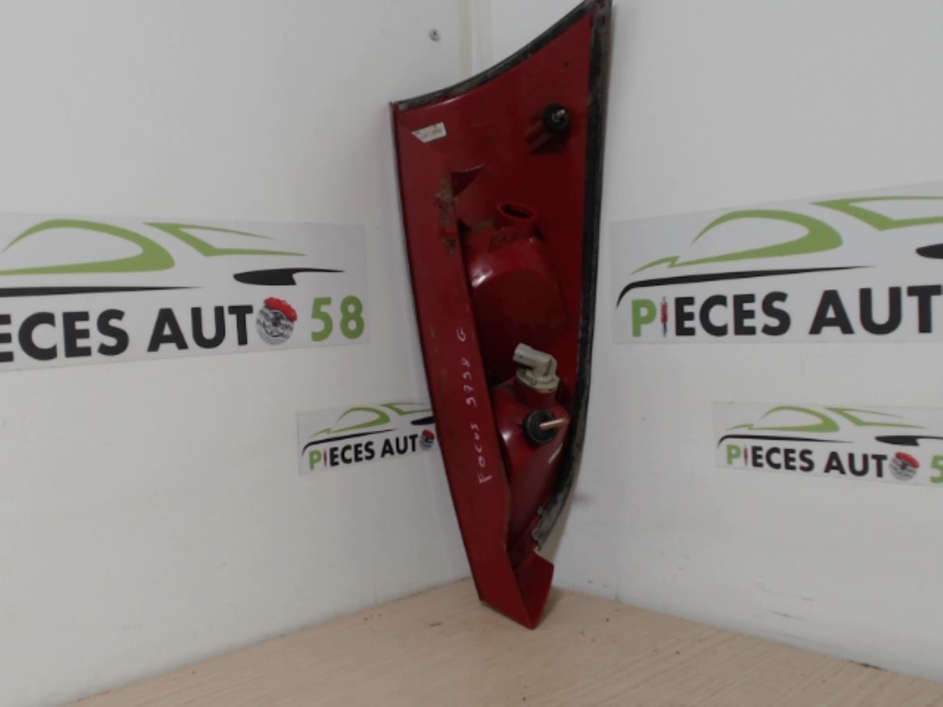 Feu arriere principal gauche (feux) FORD FOCUS 1 Essence - 1