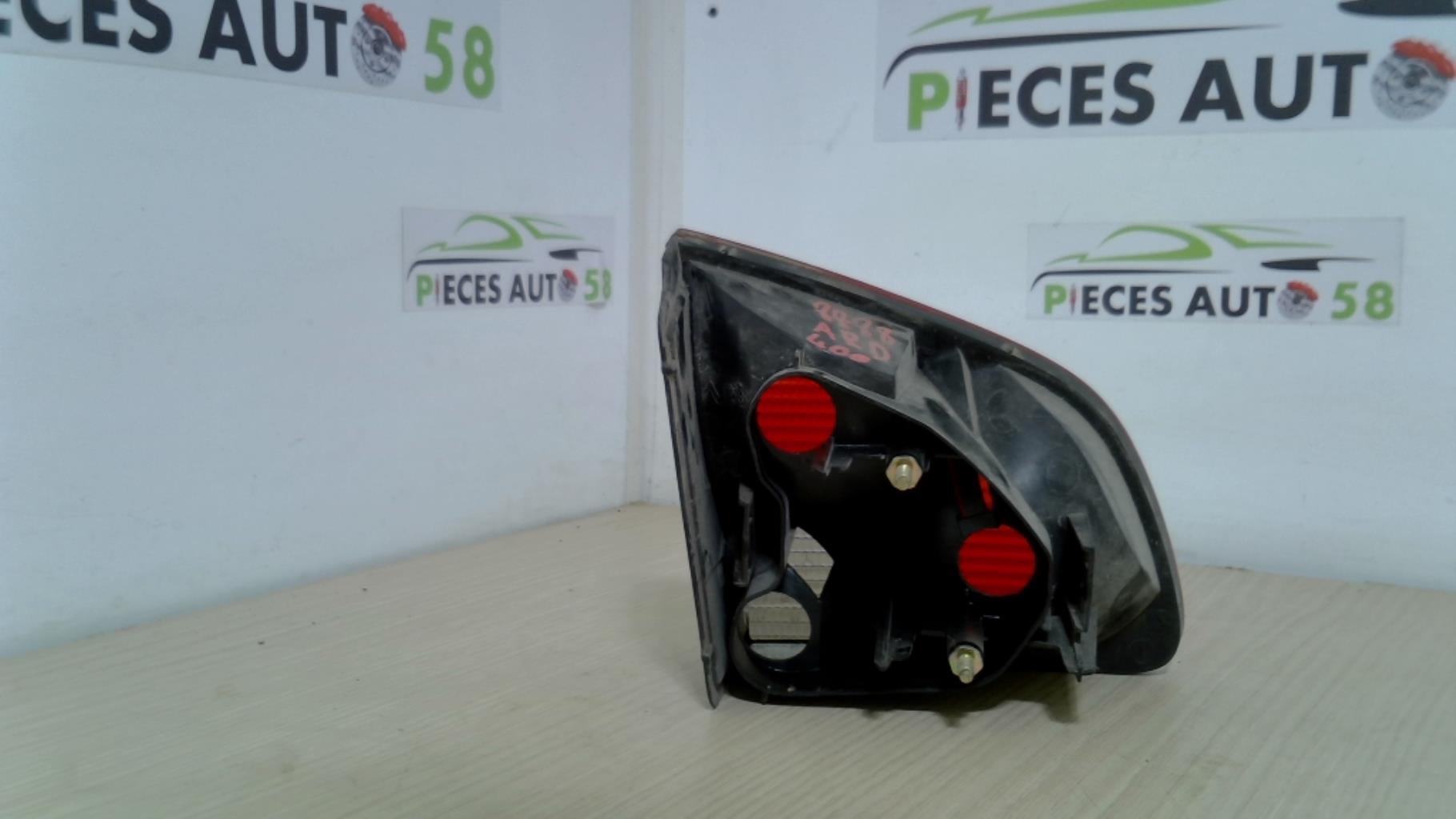 Feu arriere secondaire droit (feux) PEUGEOT 406 PHASE 2 BREAK Diesel - 1