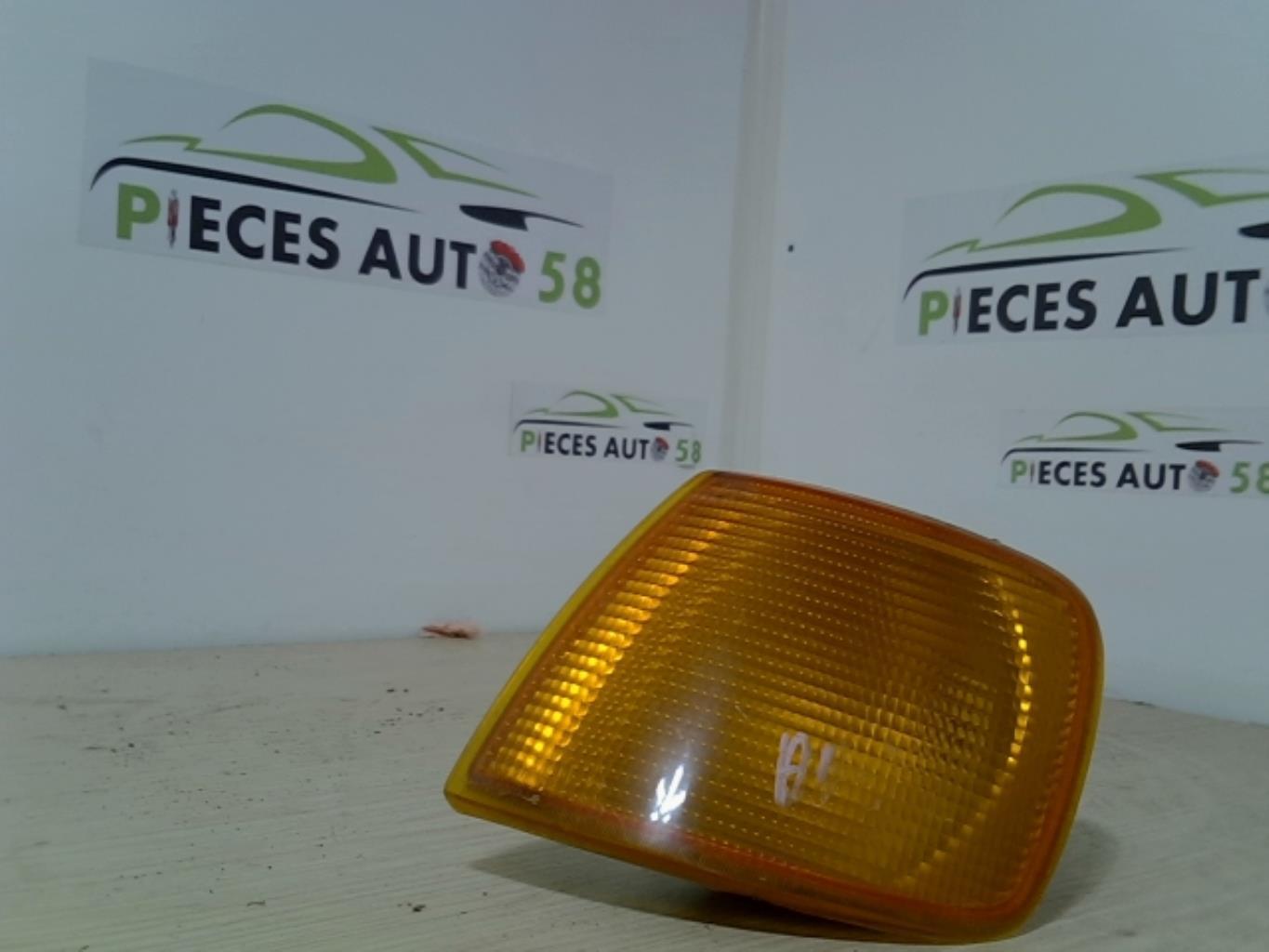 Optique avant secondaire gauche (feux)(clignotant) FORD SIERRA  - 1