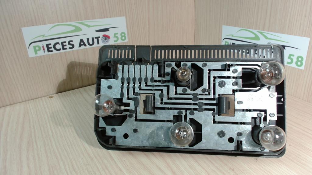 Platine feu arriere gauche VOLVO 440  - 1