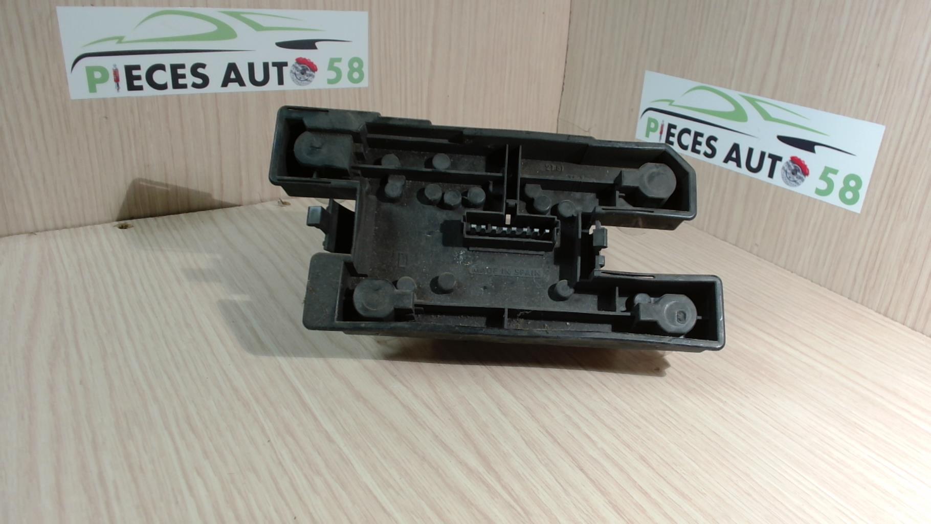 Platine feu arriere droit RENAULT CLIO 1 PHASE 2  - 1