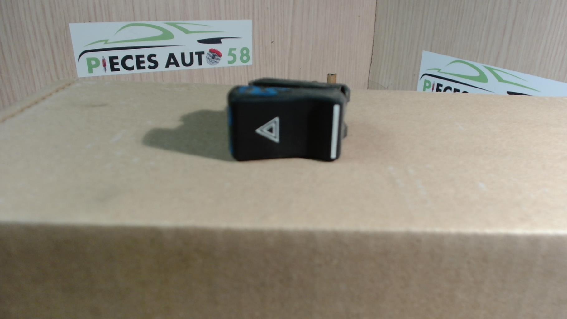 Bouton de warning RENAULT R5  - 1