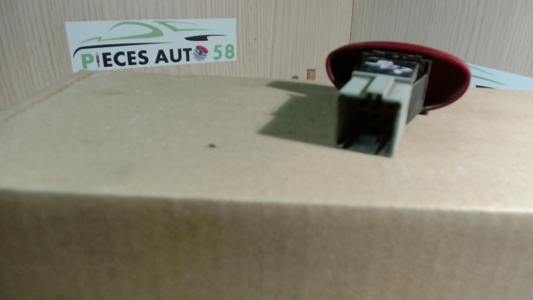 Bouton de warning PEUGEOT 206  - 1