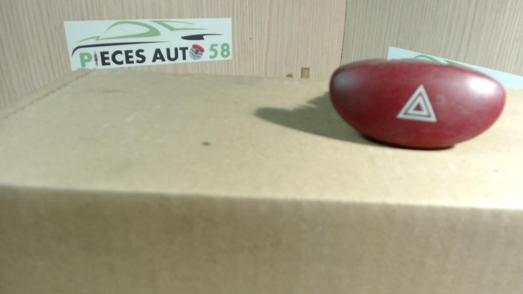 Bouton de warning PEUGEOT 206  - 1