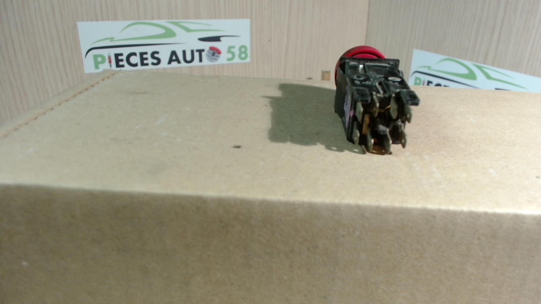 Bouton de warning PEUGEOT 306  - 1
