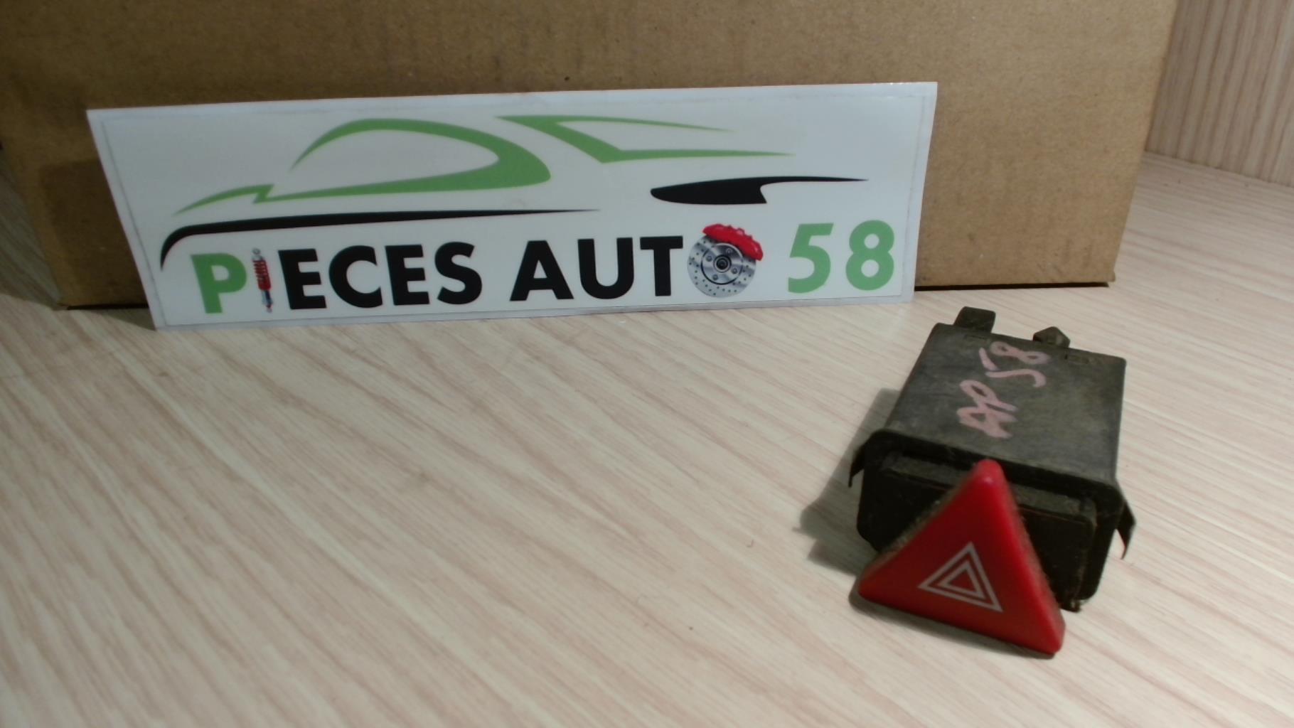 Bouton de warning AUDI A3  - 1