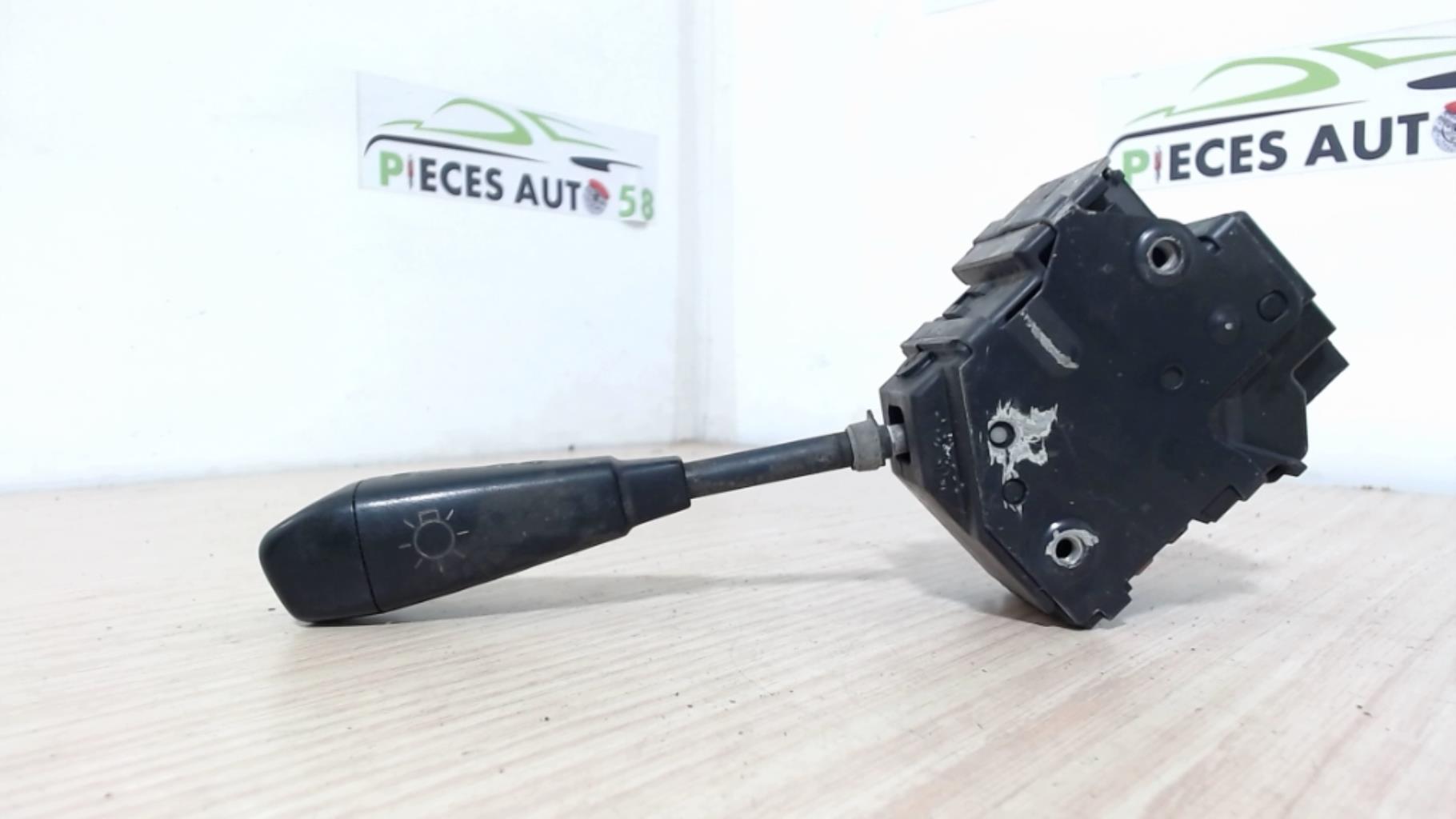 Commodo phare PEUGEOT 305  - 1