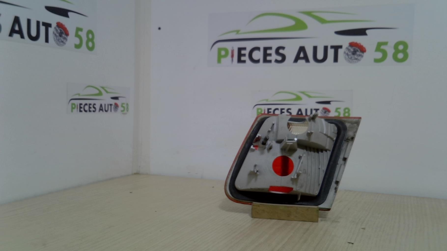 Feu arriere secondaire gauche (feux) BMW SERIE 3 E46 TOURING PHASE 1 BREAK Diesel - 1