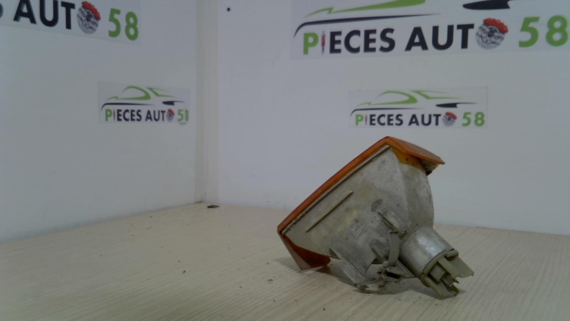 Optique avant secondaire droit (feux)(clignotant) OPEL CORSA A  - 1