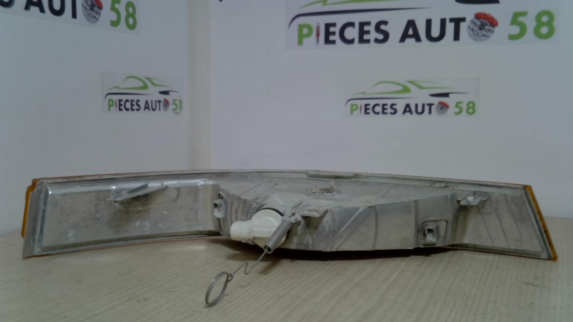 Optique avant secondaire gauche (feux)(clignotant) RENAULT MASTER 2 PHASE 2  - 1