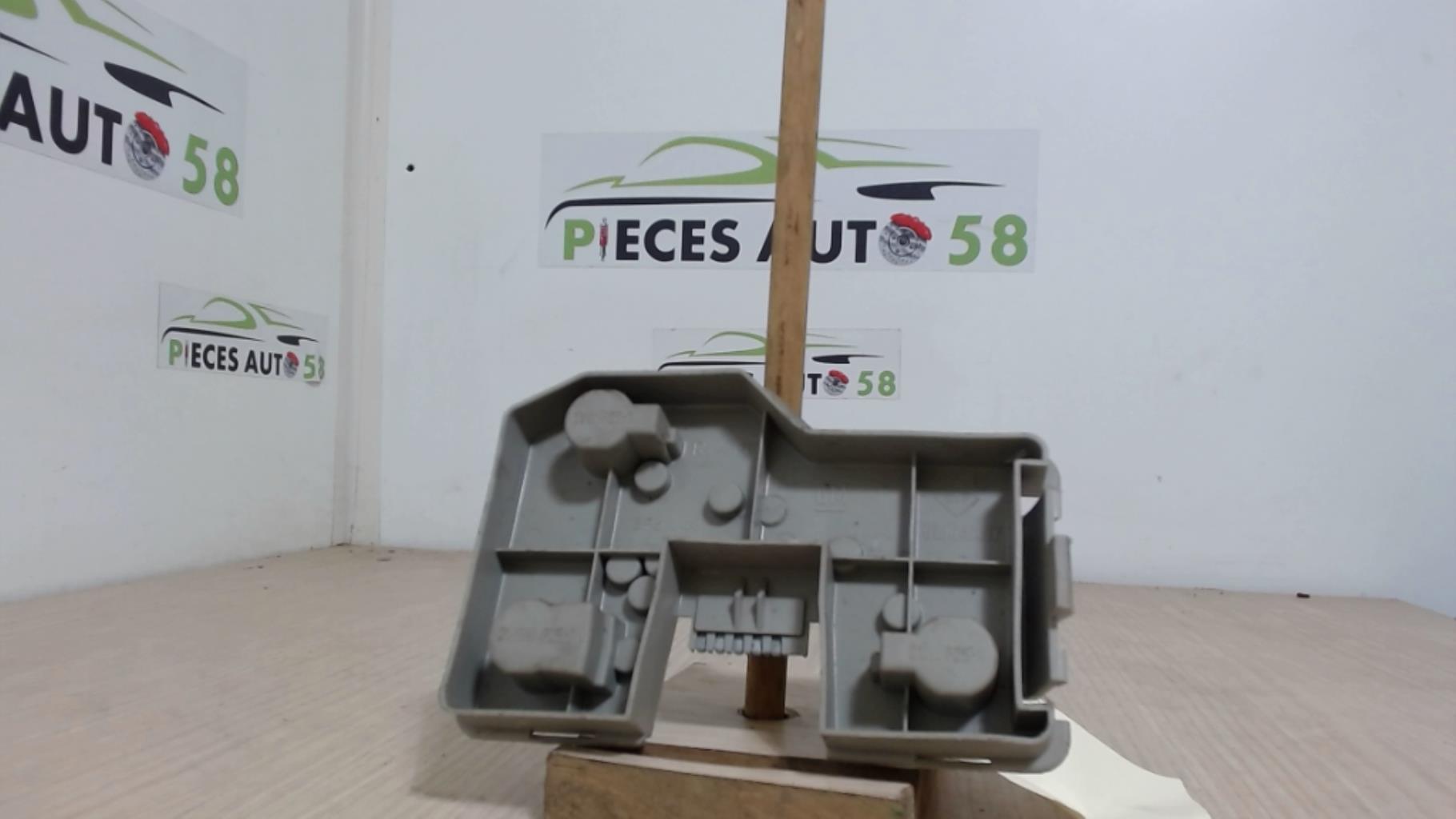 Platine feu arriere droit OPEL ASCONA C  - 1