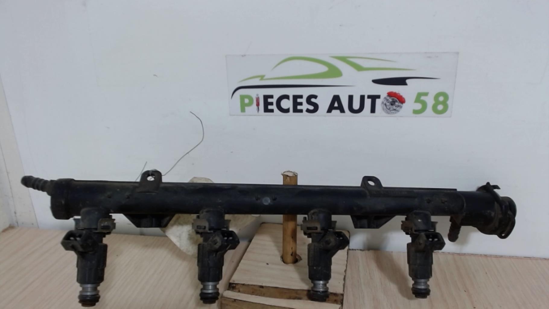 Rampe injection VOLKSWAGEN 1.4I 60 8V Essence - 1